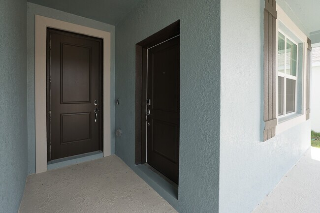 Building Photo - 2047 Punch Bowl Ave