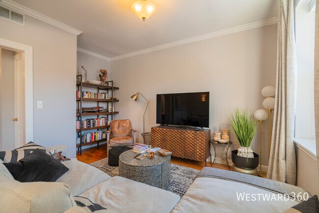 Foto del edificio - 2209 N Drake Ave