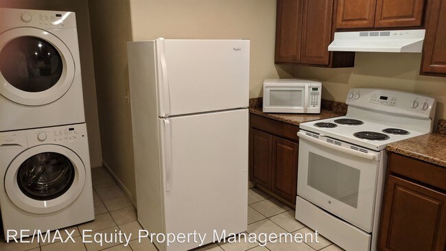 Foto del edificio - 1039 N 100 W