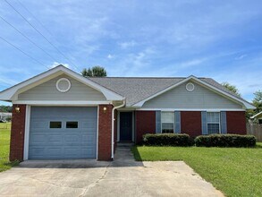 Building Photo - 3102 Achey Dr