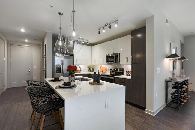 Foto del edificio - 1115 Town Creek Dr