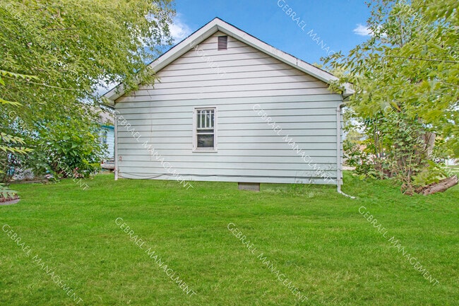 Building Photo - 3709 Leerda St