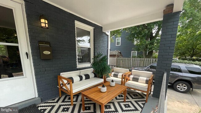 Foto del edificio - 5951 Williamsburg Rd