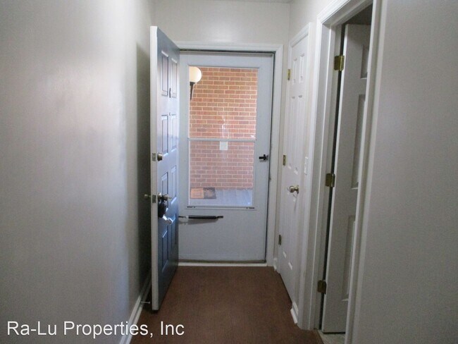 Building Photo - 2 br, 2 bath House - 300-G Windsor Manor