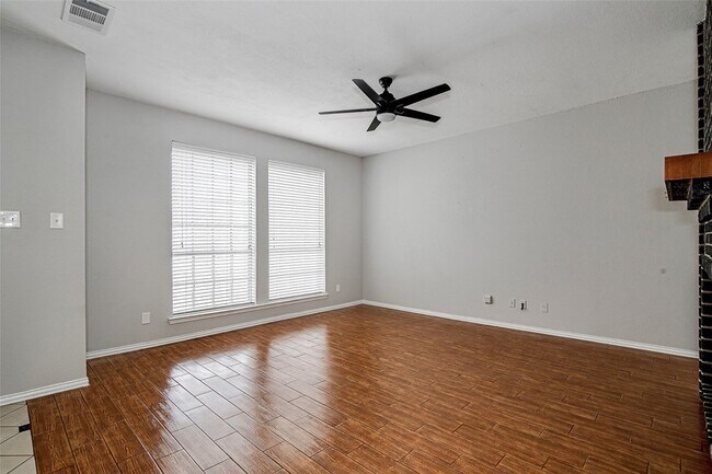 Foto del edificio - 120 N Flaxseed Ln