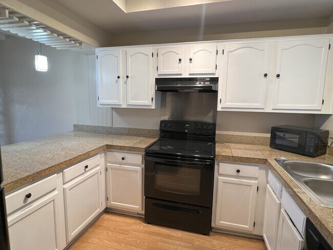Foto del edificio - 11666 N 28th Dr