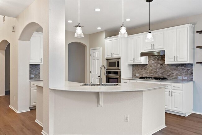 Building Photo - 65 White Magnolia Cir