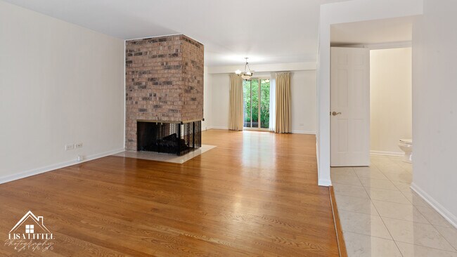 Foto del edificio - 2S661 Ave Normandy W