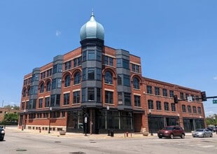 Building Photo - 115 W Galena Blvd