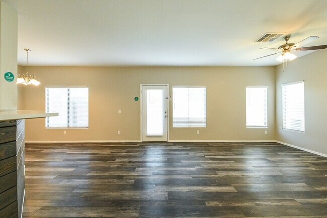 Foto del edificio - 22243 N 29th Dr