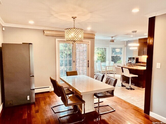 Foto del edificio - 210 Birchwood Park Dr