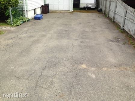 Foto del edificio - 5 br, 2 bath House - 100 Bedford St
