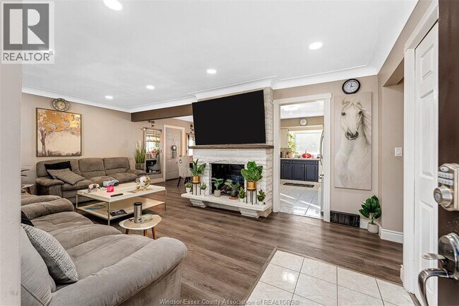 Building Photo - 5815 Canada St