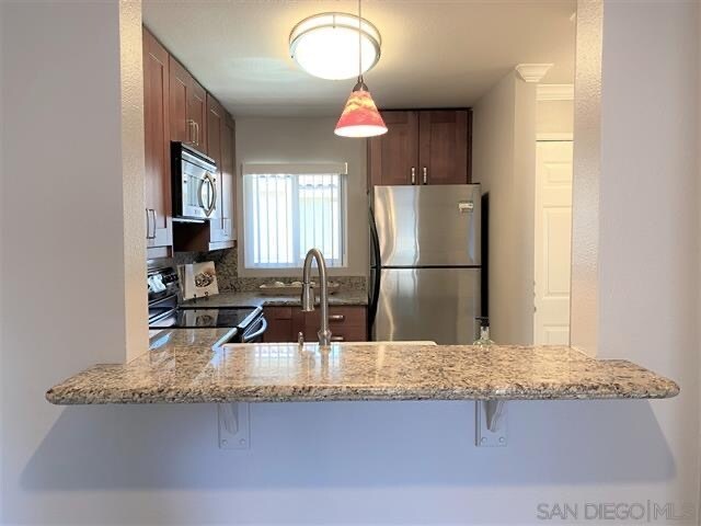 Building Photo - 7415 Charmant Dr