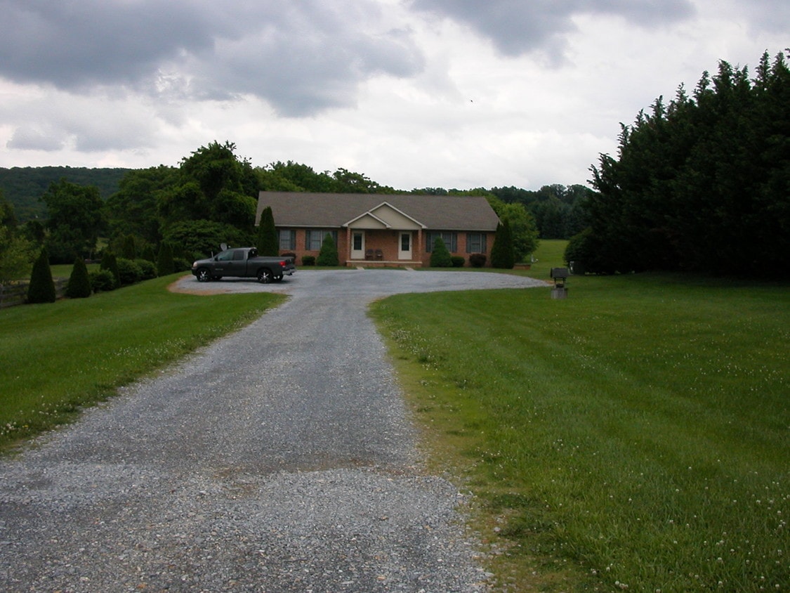 8011 Mapleville Rd Unit 8011, Boonsboro, MD 21713 Condo for Rent in