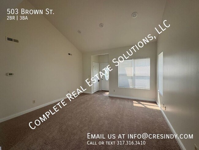 Building Photo - Now Showing this 2 bedroom, 2 1/2 bath dup...