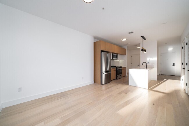 Foto del edificio - 649 38th St