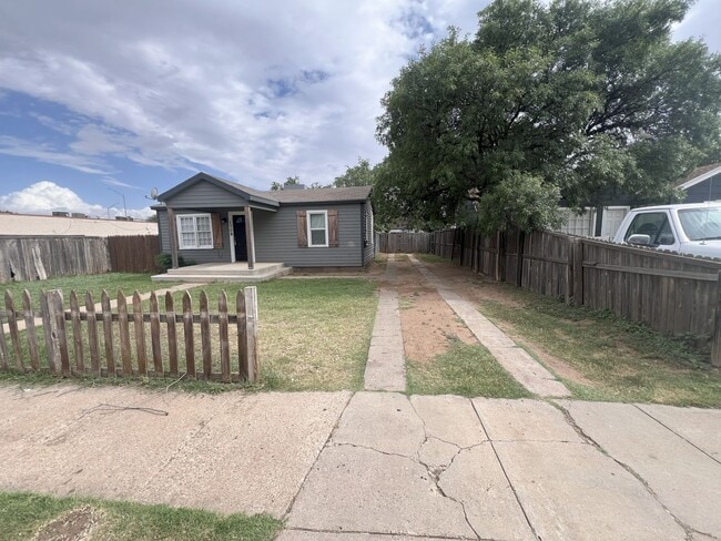 Building Photo - CONTRACT PENDING