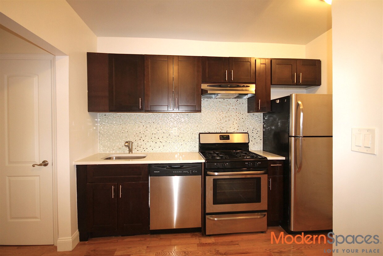 Kitchen - 41-13 31st Ave