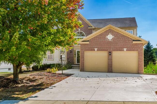 Building Photo - 3902 River's Run Dr