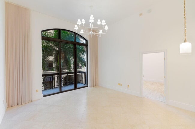 Foto del edificio - 701 S Olive Ave