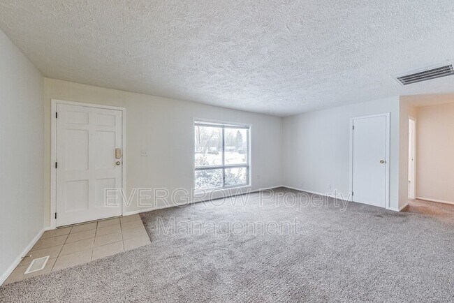 Building Photo - 3626 Ireland Ct