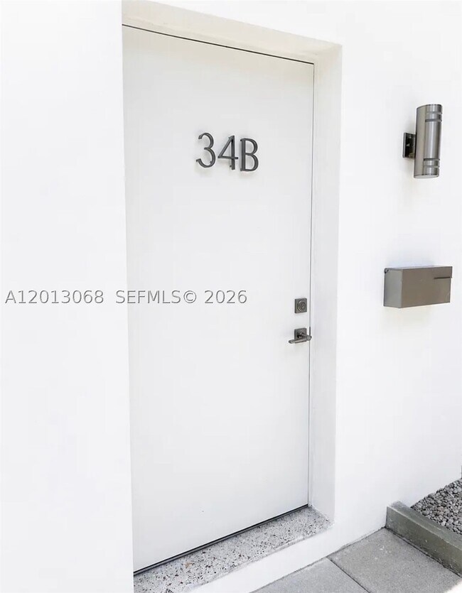 Foto del edificio - 34 SE 1st St