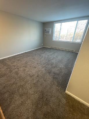 Building Photo - "Charming 2 Bed 1 Bath Renovated Apartment...