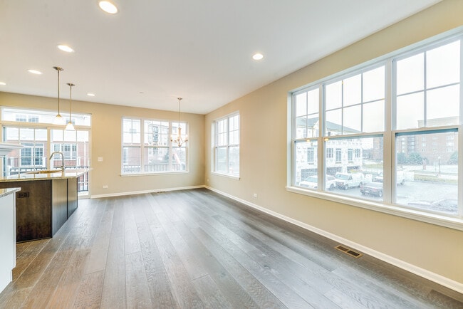 Building Photo - 1255 Danforth Ct