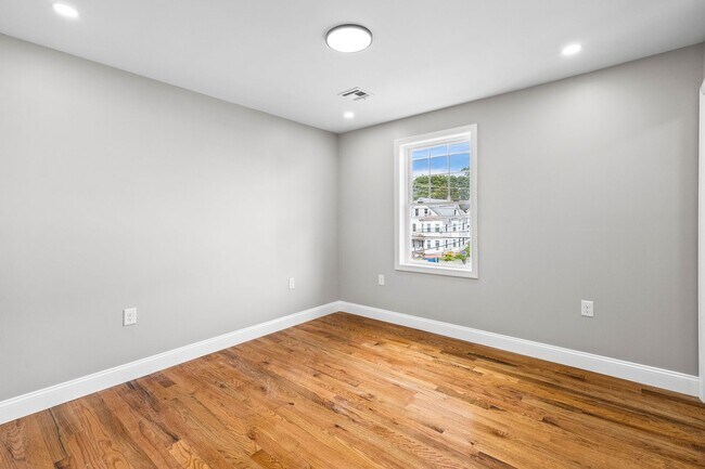 Building Photo - Beautifully Remodeled 3-Unit Rental Property