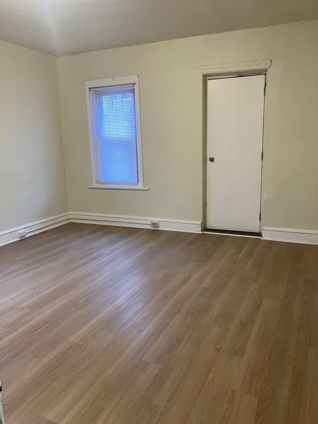 Living Room - 400 East Main Street