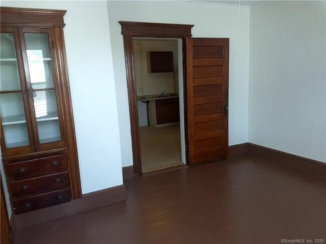 Foto del edificio - 206-208 Lounsbury St