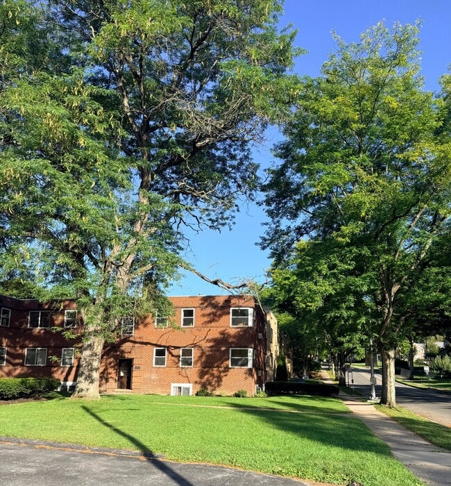 Building Photo - 1012 S Pugh St