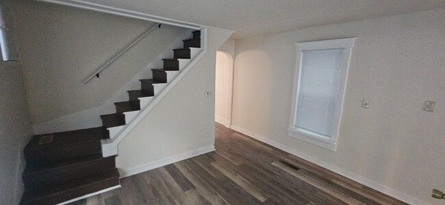 Building Photo - 3 bedroom, 1.5 bath, 2 story single family house