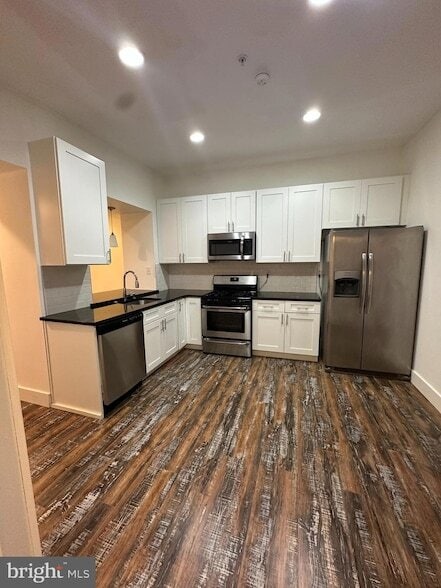 Photo - 2206 N Front St Apartment