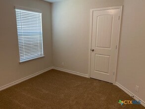 Building Photo - 416 Red River