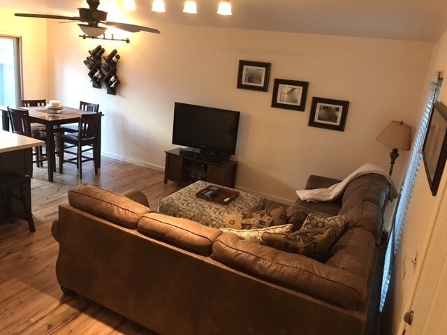 Foto principal - 1028 Marina Dr