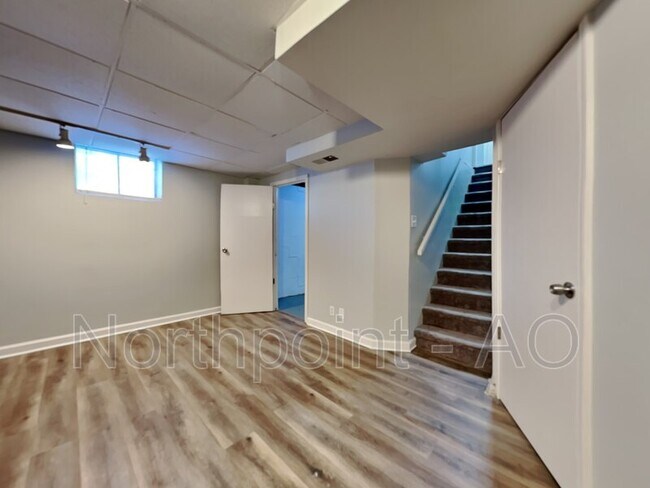 Foto del edificio - 8341 Locust St
