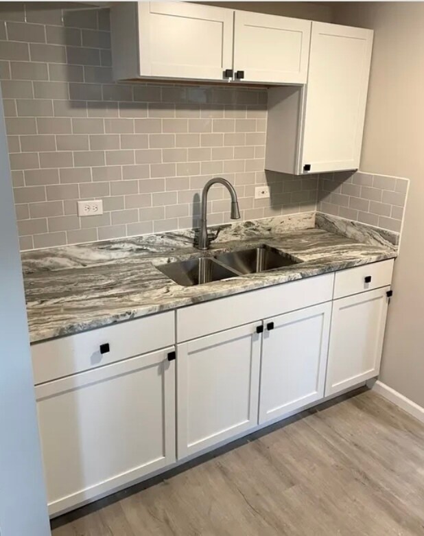 Foto del edificio - 2055 Berkshire Cir