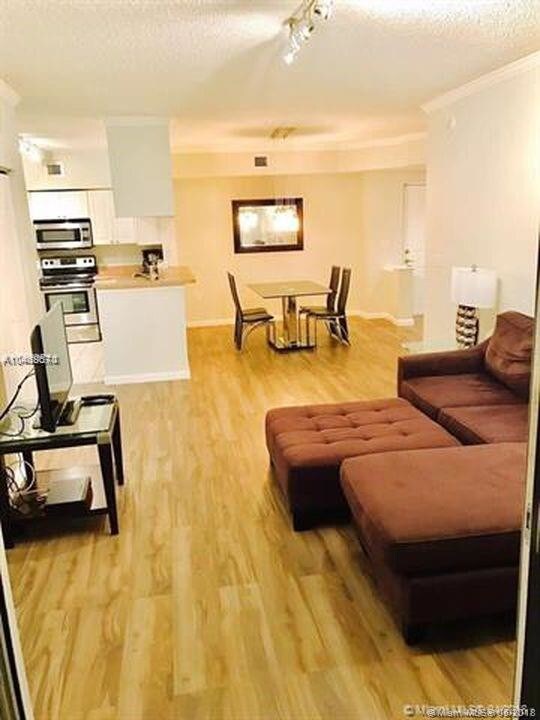 Foto principal - 17150 N Bay Rd