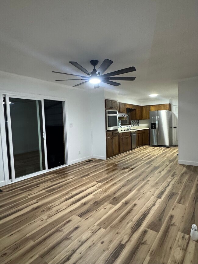 Foto del edificio - 5129 Arrow Ave