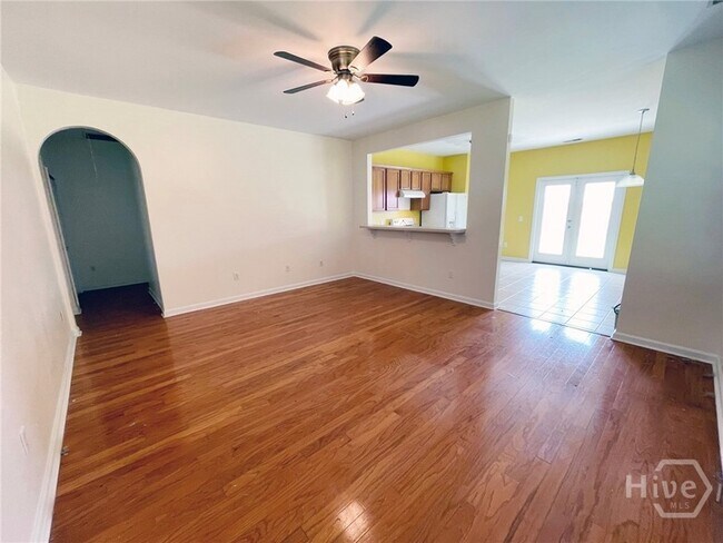 Foto del edificio - 50 Blue Oak Dr