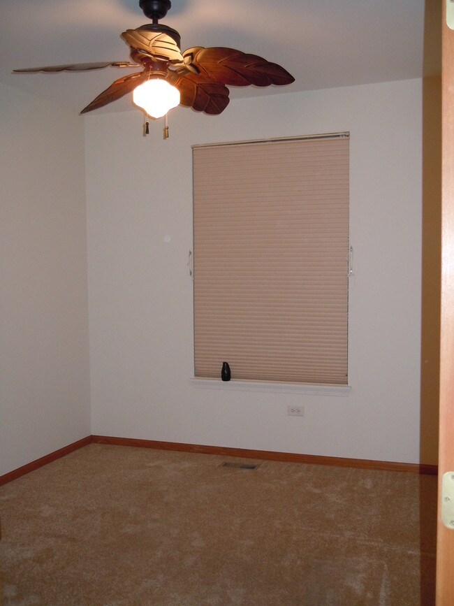 Building Photo - 7431 Claridge Dr