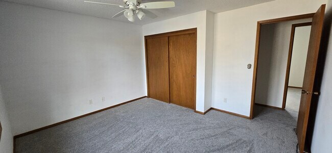 Dormitorio oeste - 4527 51st St