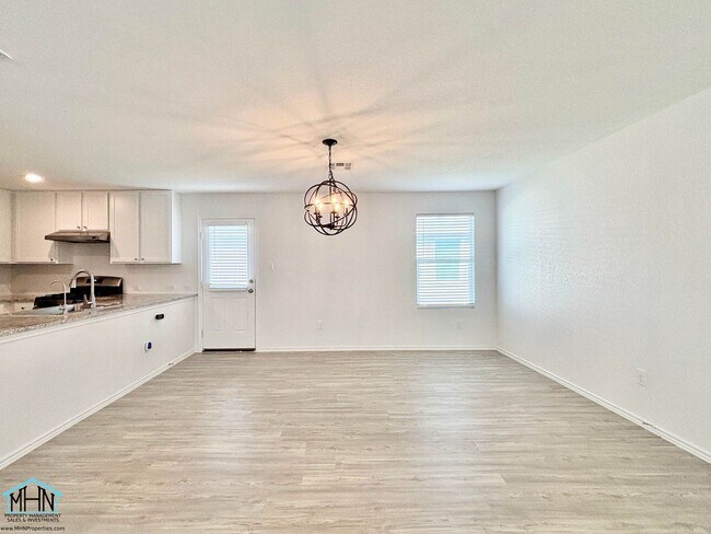 Building Photo - Charming 3-Bedroom 2-Bath Retreat with Mod...
