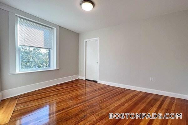 Building Photo - 278 Cabot St