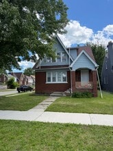 Building Photo - 11790 Outer Dr E