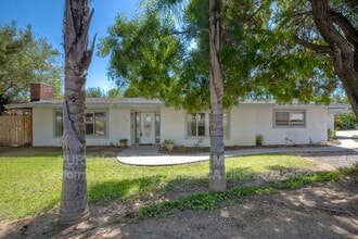 2135 E El Norte Pkwy