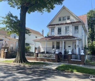 Building Photo - 117-24-117164 164th St