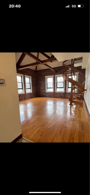 Building Photo - 593 Main St